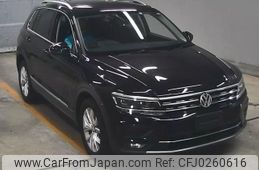 volkswagen tiguan 2019 -VOLKSWAGEN--VW Tiguan WVGZZZ5NZKW845909---VOLKSWAGEN--VW Tiguan WVGZZZ5NZKW845909-