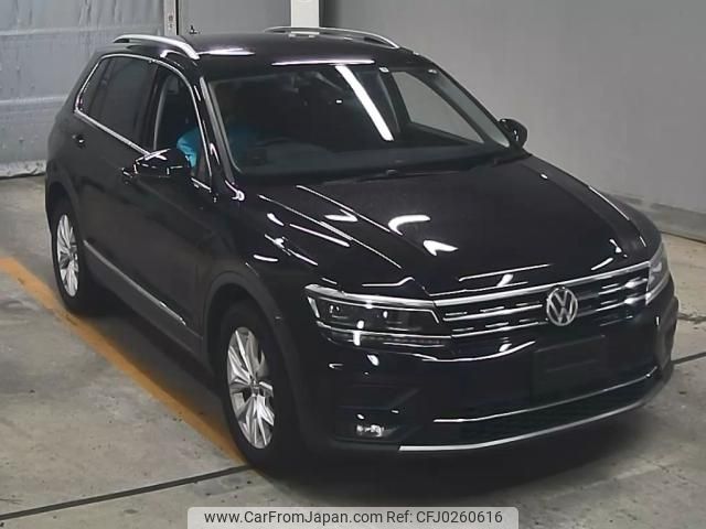 volkswagen tiguan 2019 -VOLKSWAGEN--VW Tiguan WVGZZZ5NZKW845909---VOLKSWAGEN--VW Tiguan WVGZZZ5NZKW845909- image 1