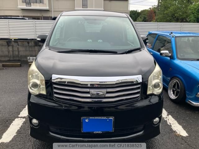 toyota noah 2010 CFJ1838525 image 1