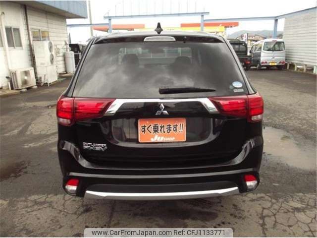 mitsubishi outlander-phev 2017 -MITSUBISHI 【盛岡 300ﾄ9048】--Outlander PHEV DLA-GG2W--GG2W-0401793---MITSUBISHI 【盛岡 300ﾄ9048】--Outlander PHEV DLA-GG2W--GG2W-0401793- image 2