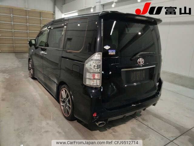 toyota voxy 2011 -TOYOTA--Voxy ZRR70W--ZRR70-0424133---TOYOTA--Voxy ZRR70W--ZRR70-0424133- image 2