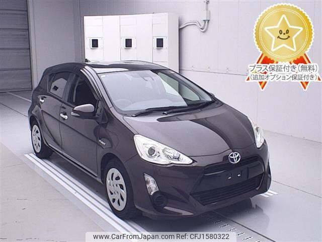 toyota aqua 2017 CFJ1580322 image 1