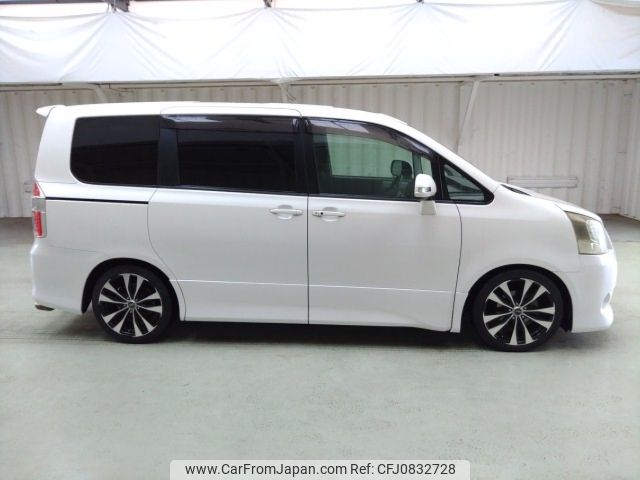 toyota noah 2008 ENHANCEAUTO_1_ea295819 image 2