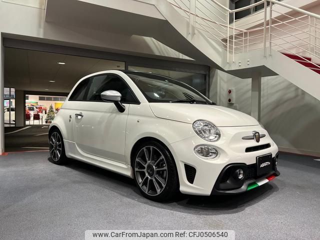 abarth 595 2022 quick_quick_31214T_ZFABF12HXNJF74181 image 1