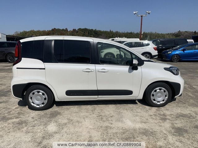 toyota sienta 2022 NIKYO_XF50519 image 1