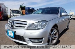 mercedes-benz c-class 2013 REALMOTOR_N2023090428F-24