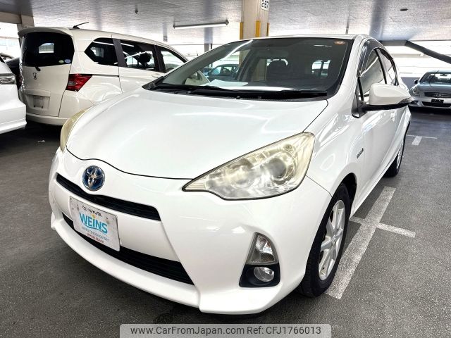 toyota aqua 2013 CFJ1766013 image 1