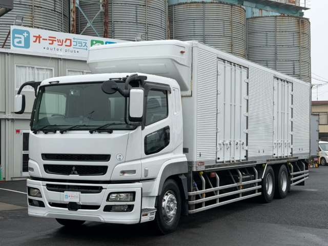 car_0eee4952-f844-4c05-968f-
