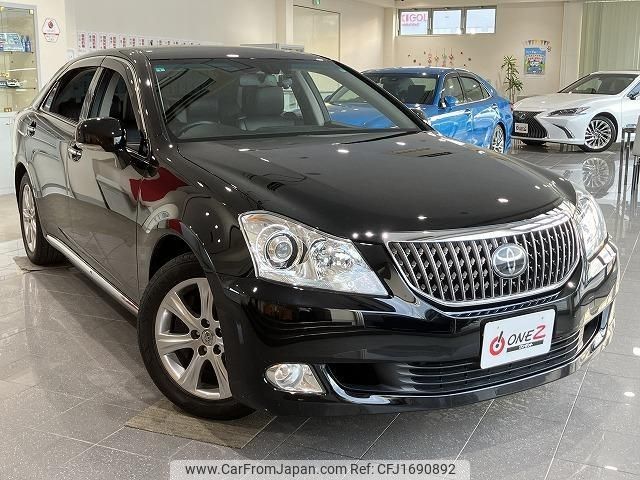 toyota crown-majesta 2010 CFJ1690892 image 1