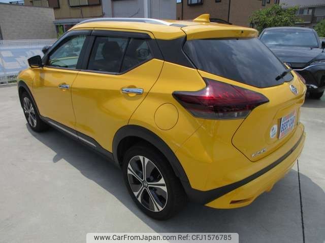 nissan kix 2021 CFJ1576785 image 2