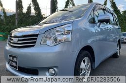 toyota noah 2013 -TOYOTA--Noah ZRR75G--0113099---TOYOTA--Noah ZRR75G--0113099-