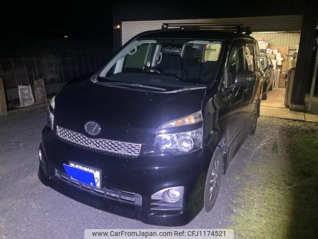 toyota voxy 2011 -TOYOTA--Voxy DBA-ZRR70W--ZRR70-0437702---TOYOTA--Voxy DBA-ZRR70W--ZRR70-0437702- image 1