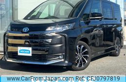 toyota noah 2023 quick_quick_6AA-ZWR90W_ZWR90-0070092