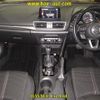 mazda axela 2017 CFJ1854627 image 6