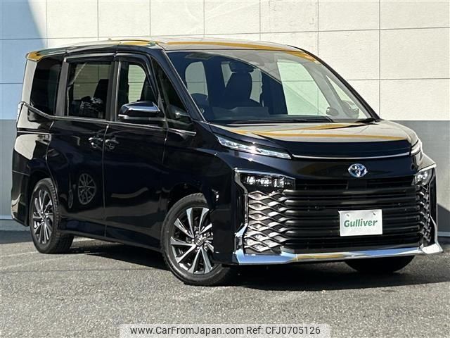 2022 Toyota Voxy 6AA-ZWR90W - Car Price $27,444