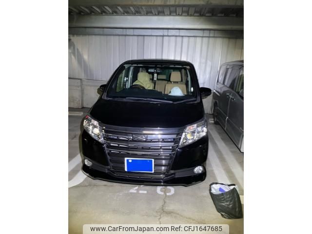 toyota noah 2014 CFJ1647685 image 1