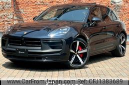 porsche macan 2023 CFJ1383689