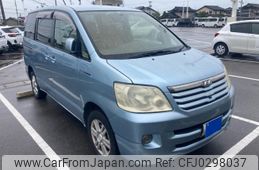 toyota noah 2003 -TOYOTA--Noah TA-AZR65G--AZR65-0071411---TOYOTA--Noah TA-AZR65G--AZR65-0071411-