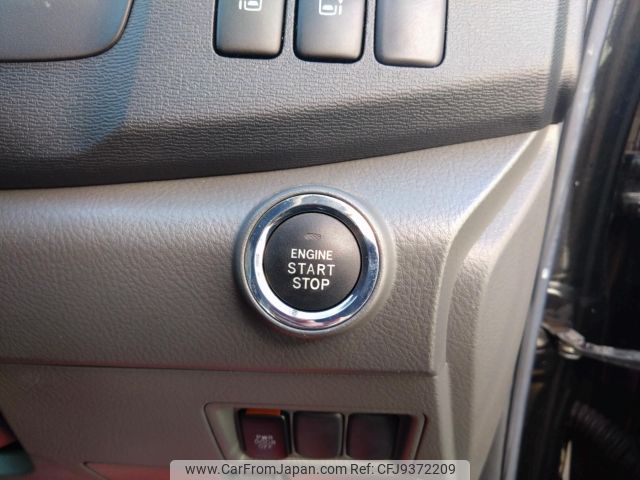 2010 Toyota Isis ZGM10W - Car Price $4,070