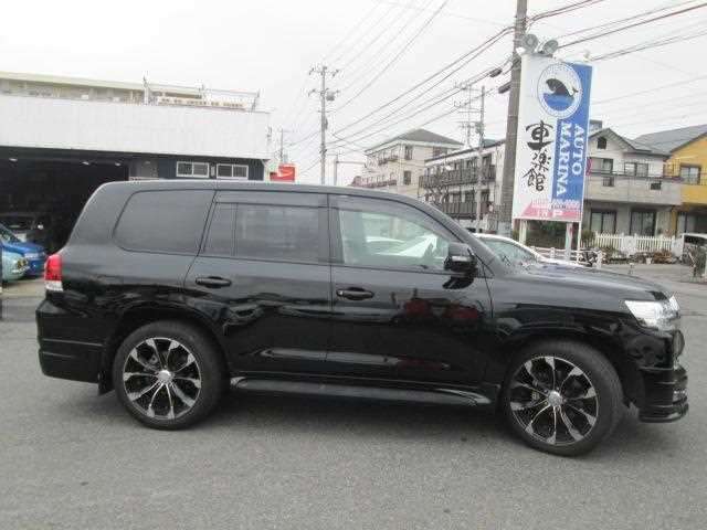 toyota land-cruiser 2017 2455216-150974 image 2