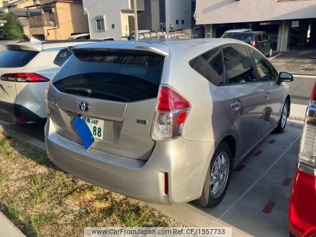 toyota prius-α 2017 CFJ1557733 image 2
