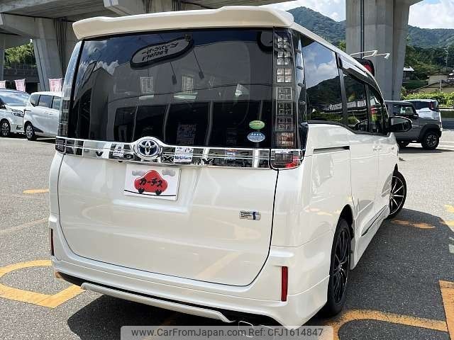 toyota voxy 2014 CFJ1614847 image 2