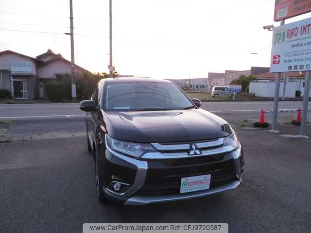 mitsubishi outlander 2018 504749-RAOID:13488 image 2