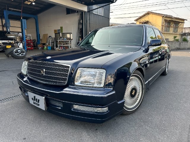Used TOYOTA CENTURY 1997/Jul CFJ9833929 in good condition for sale