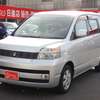 toyota voxy 2003 18340404 image 3