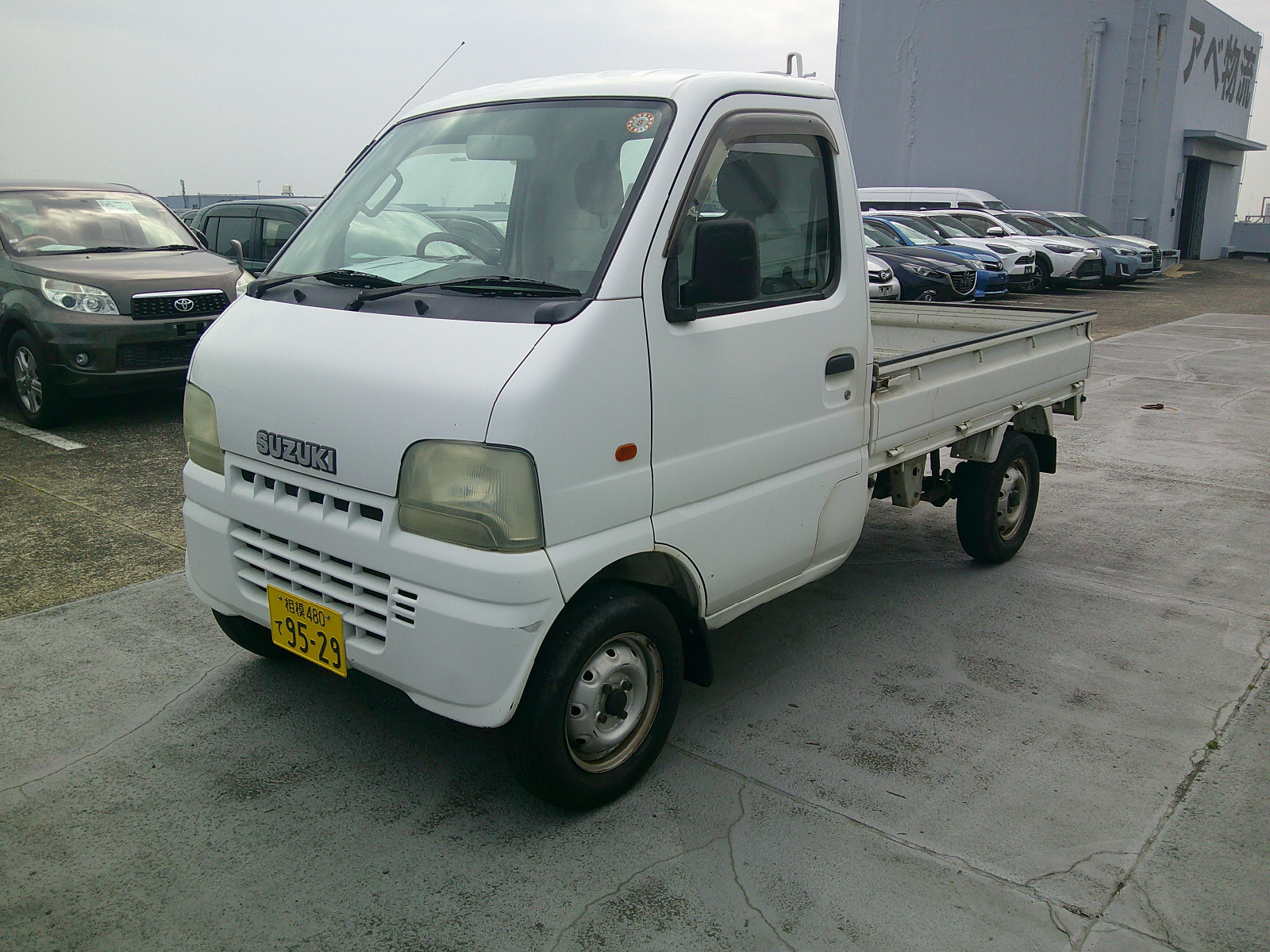 2001 Suzuki Carry Truck DB52T 4WD - Car Price $2,333