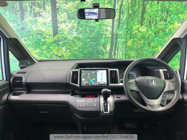 honda stepwagon 2013 CFJ1764450 image 2