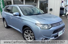 mitsubishi outlander-phev 2013 -MITSUBISHI--Outlander PHEV DLA-GG2W--GG2W-0000180---MITSUBISHI--Outlander PHEV DLA-GG2W--GG2W-0000180-