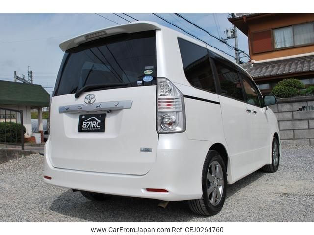 toyota voxy 2010 -TOYOTA--Voxy ZRR70W--ZRR70-0301658---TOYOTA--Voxy ZRR70W--ZRR70-0301658- image 2