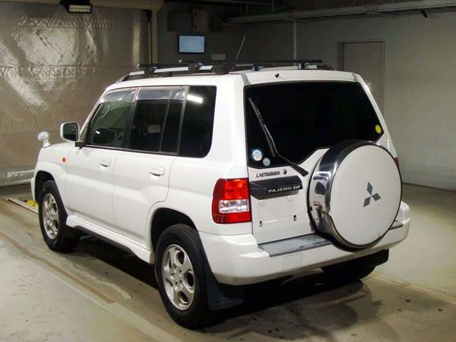 mitsubishi pajero-io 2002 No.15996 image 2