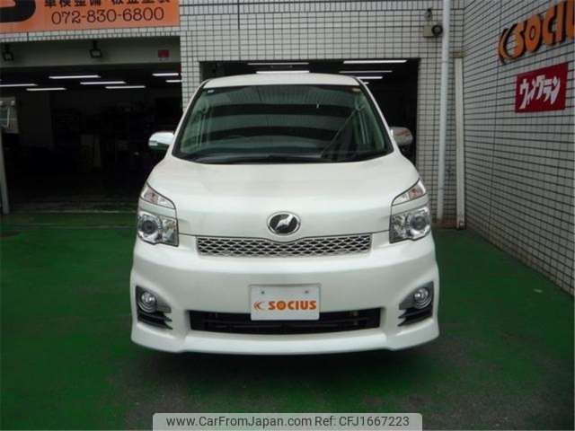 toyota voxy 2012 CFJ1667223 image 2