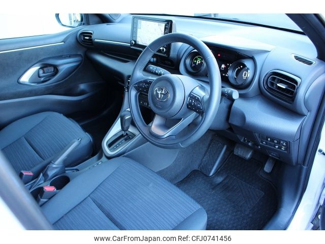 toyota yaris 2023 -TOYOTA--Yaris 6AA-MXPH10--MXPH10-2148115---TOYOTA--Yaris 6AA-MXPH10--MXPH10-2148115- image 2