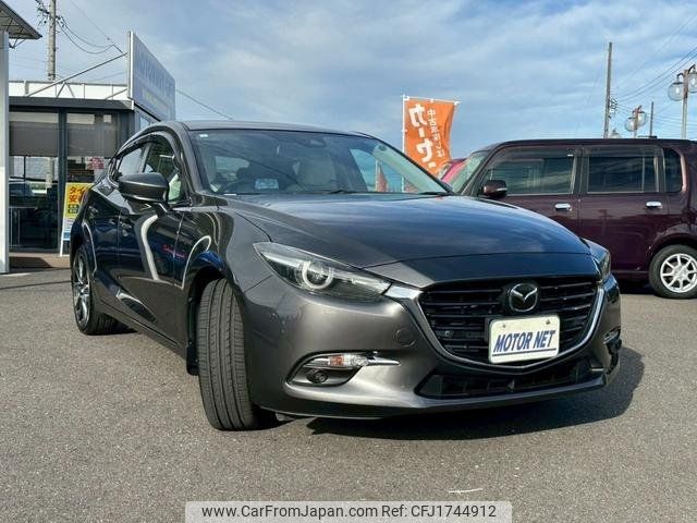 mazda axela 2017 CFJ1744912 image 1