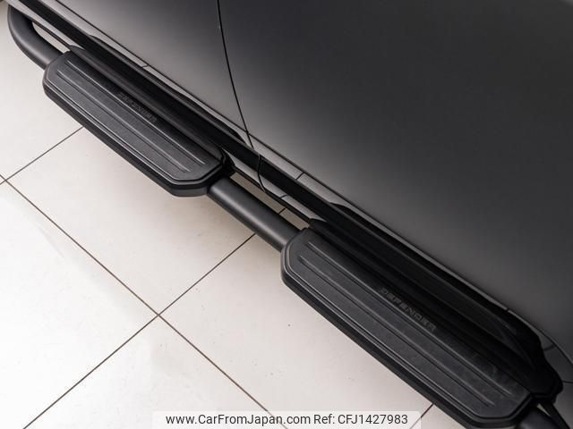 land-rover defender 2023 quick_quick_7BA-LE72EAC_SALEA7AE5R2249829 image 2