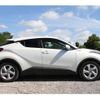 toyota c-hr 2017 quick_quick_DAA-ZYX10_ZYX10-2087639 image 4