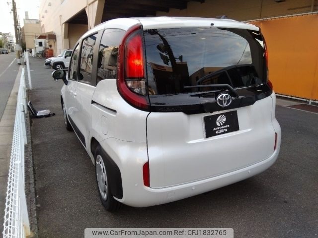 toyota sienta 2024 CFJ1832765 image 2