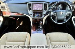 toyota crown 2013 504928-922930