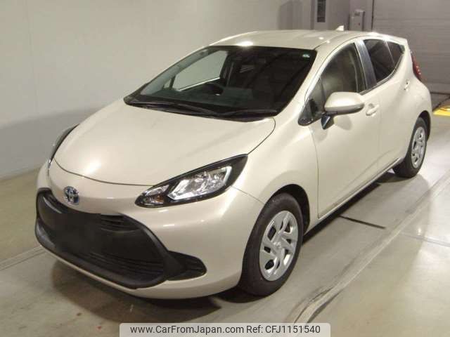 toyota aqua 2022 -TOYOTA--AQUA 6AA-MXPK11--MXPK11-2061840---TOYOTA--AQUA 6AA-MXPK11--MXPK11-2061840- image 1