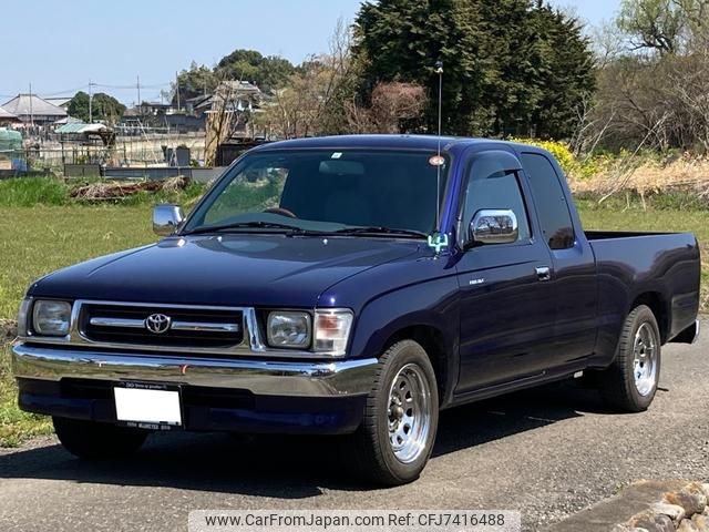 toyota hilux-sports-pick-up 2001 CFJ7416488 image 1