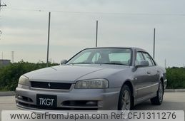nissan skyline 2000 1300133