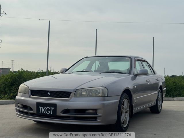 nissan skyline 2000 1300133 image 1