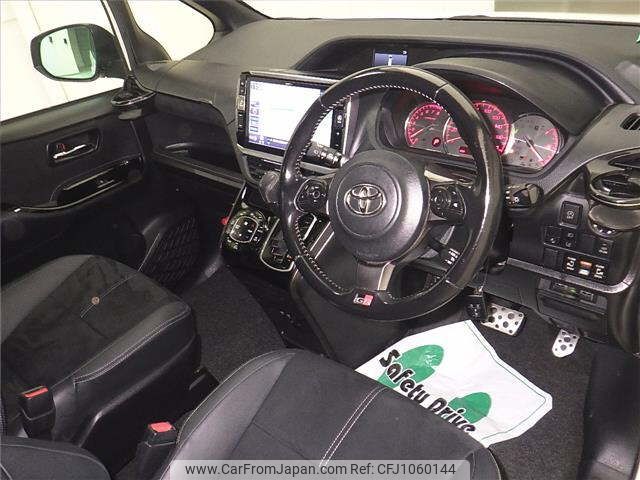 2020 Toyota Voxy ZRR80W - Car Price $18,269