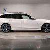 bmw 3-series 2024 quick_quick_3DA-6L20_WBA32FZ030FT17018 image 4