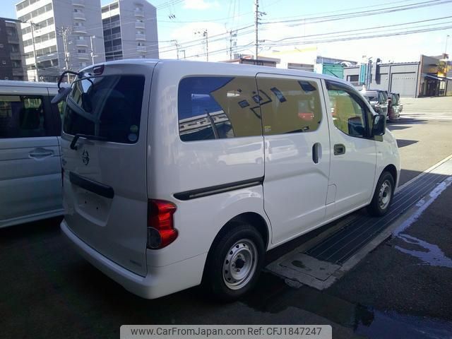 nissan nv200-vanette-van 2018 CFJ1847247 image 2