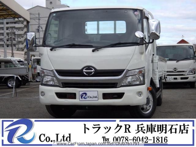 hino dutro 2016 GOO_NET_EXCHANGE_0704331A30250207W003 image 1