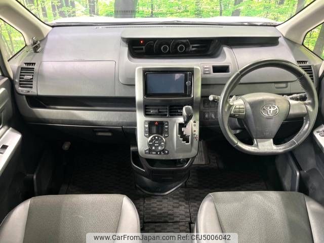 toyota voxy 2013 -TOYOTA--Voxy DBA-ZRR75W--ZRR75-0111554---TOYOTA--Voxy DBA-ZRR75W--ZRR75-0111554- image 2